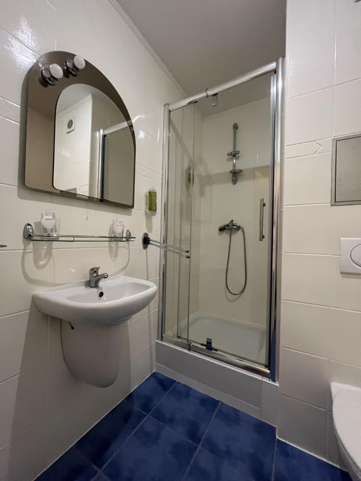 Hotel Zlaty Byk Rimavská Sobota Extérieur photo
